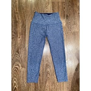 Beyond Yoga spacedye blue capri leggings